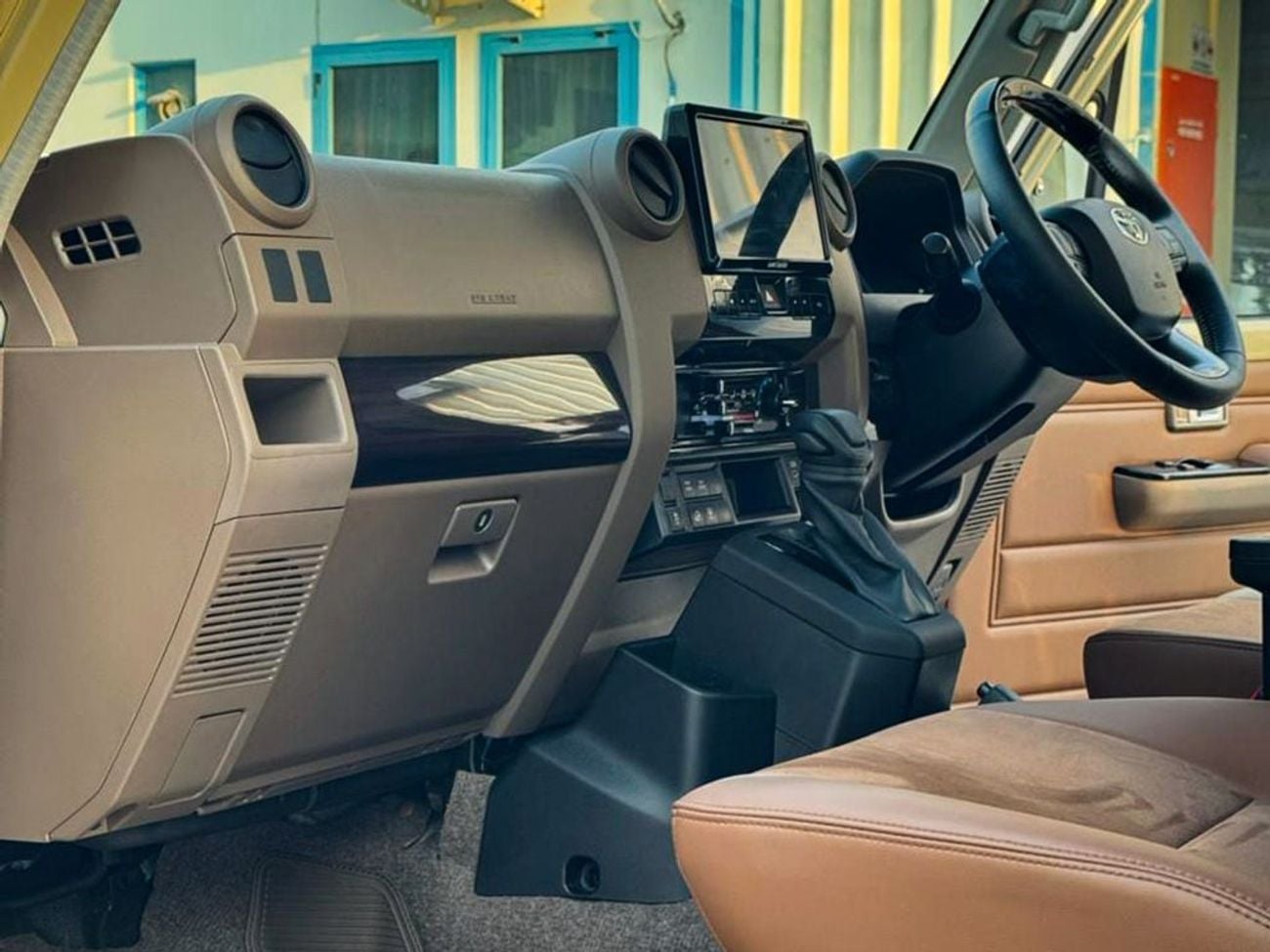 Toyota Land Cruiser S- DLX 71 LX 2.8 AUTO 4.0 AUTO (EXPORT ONLY) (RIGHT HAND DRIVE)