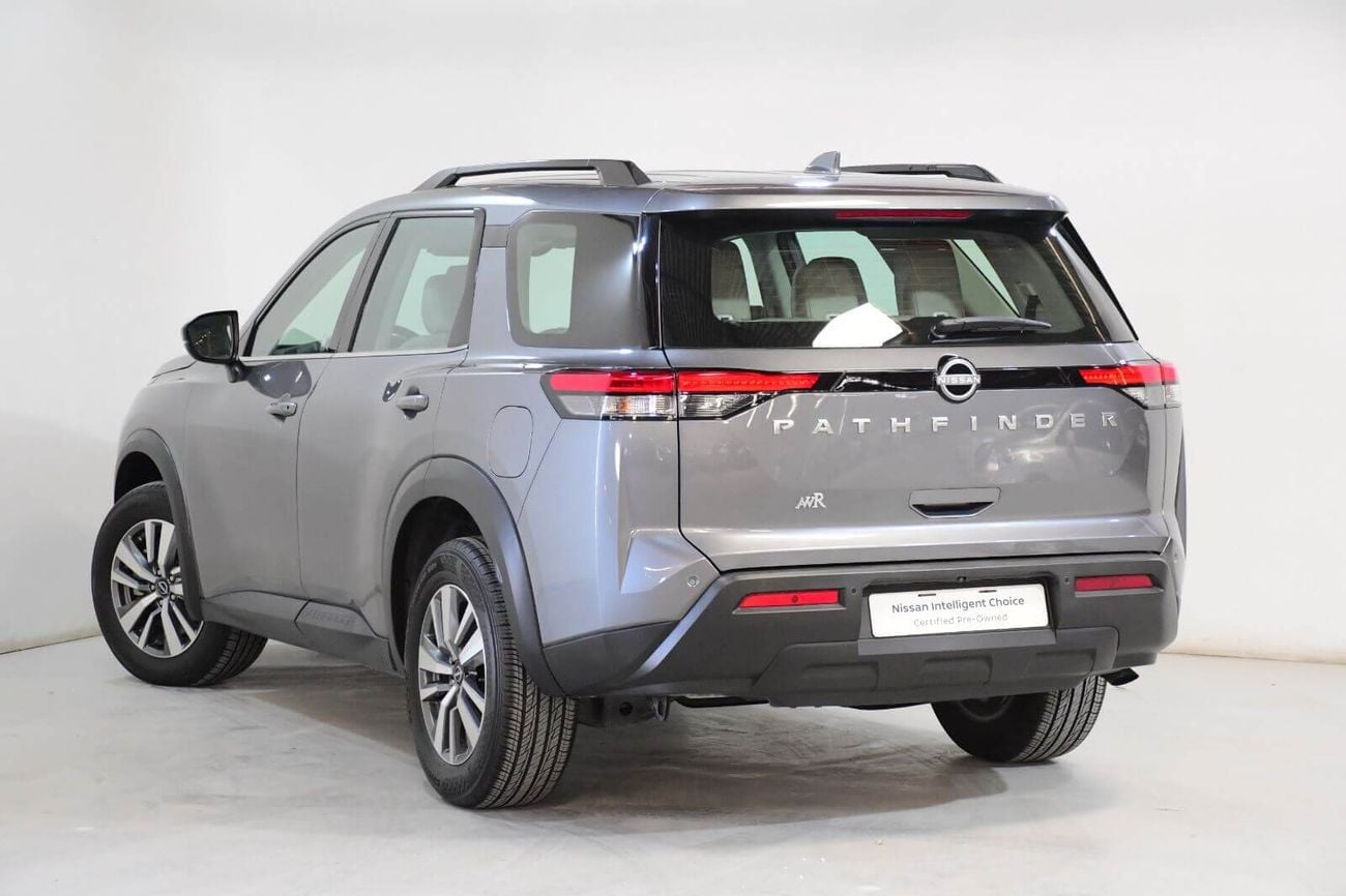 Nissan Pathfinder S 2WD 2.0