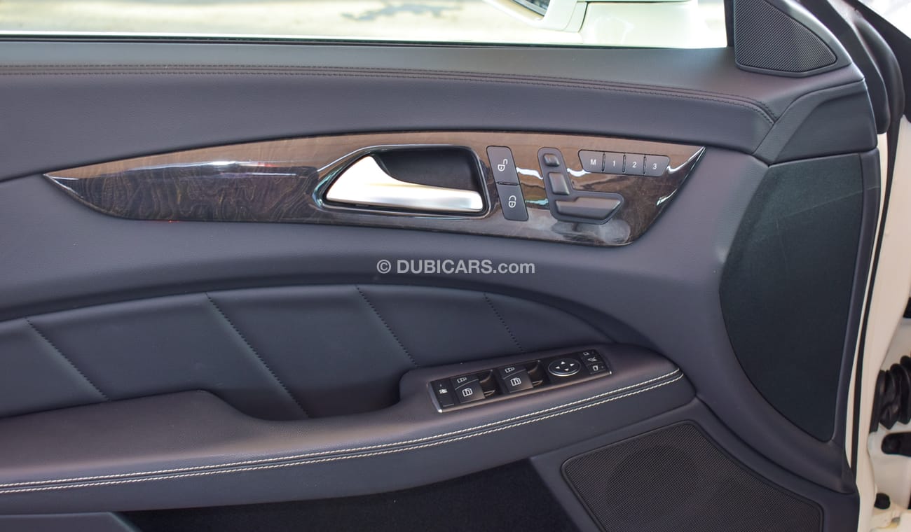 Mercedes-Benz CLS 350 550 Badge