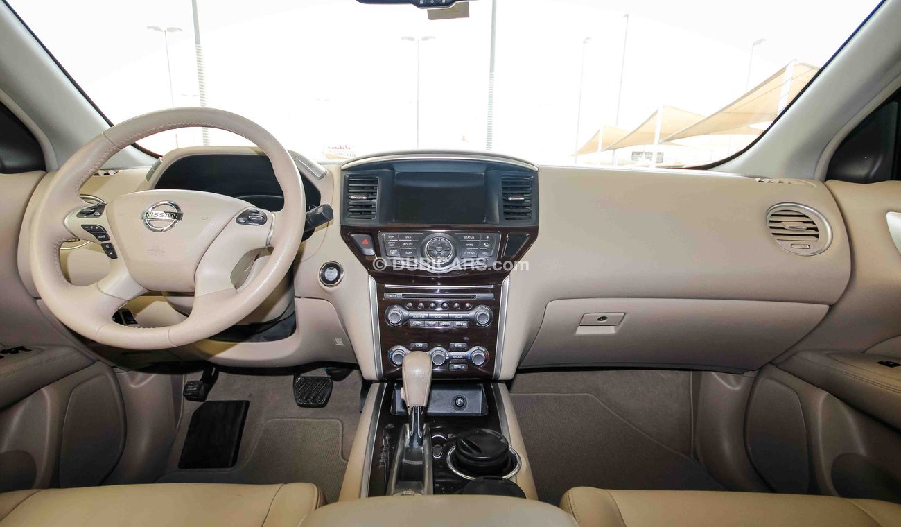 نيسان باثفايندر SV 4WD