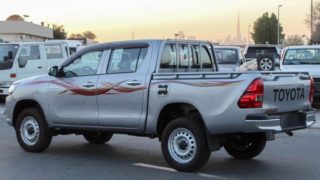 Toyota Hilux HILUX 2.4L MT DIESEL P.WINDO 2024