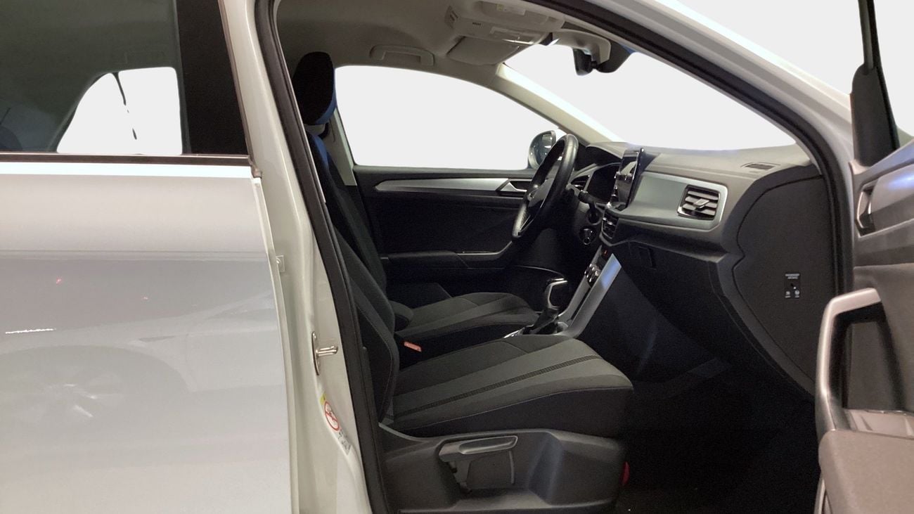 فولكس واجن T ROC 1.4 TSI LIFE | شامل الضمان | 0 ﺪﻔﻋﺓ ﺃﻮﻟﻯ