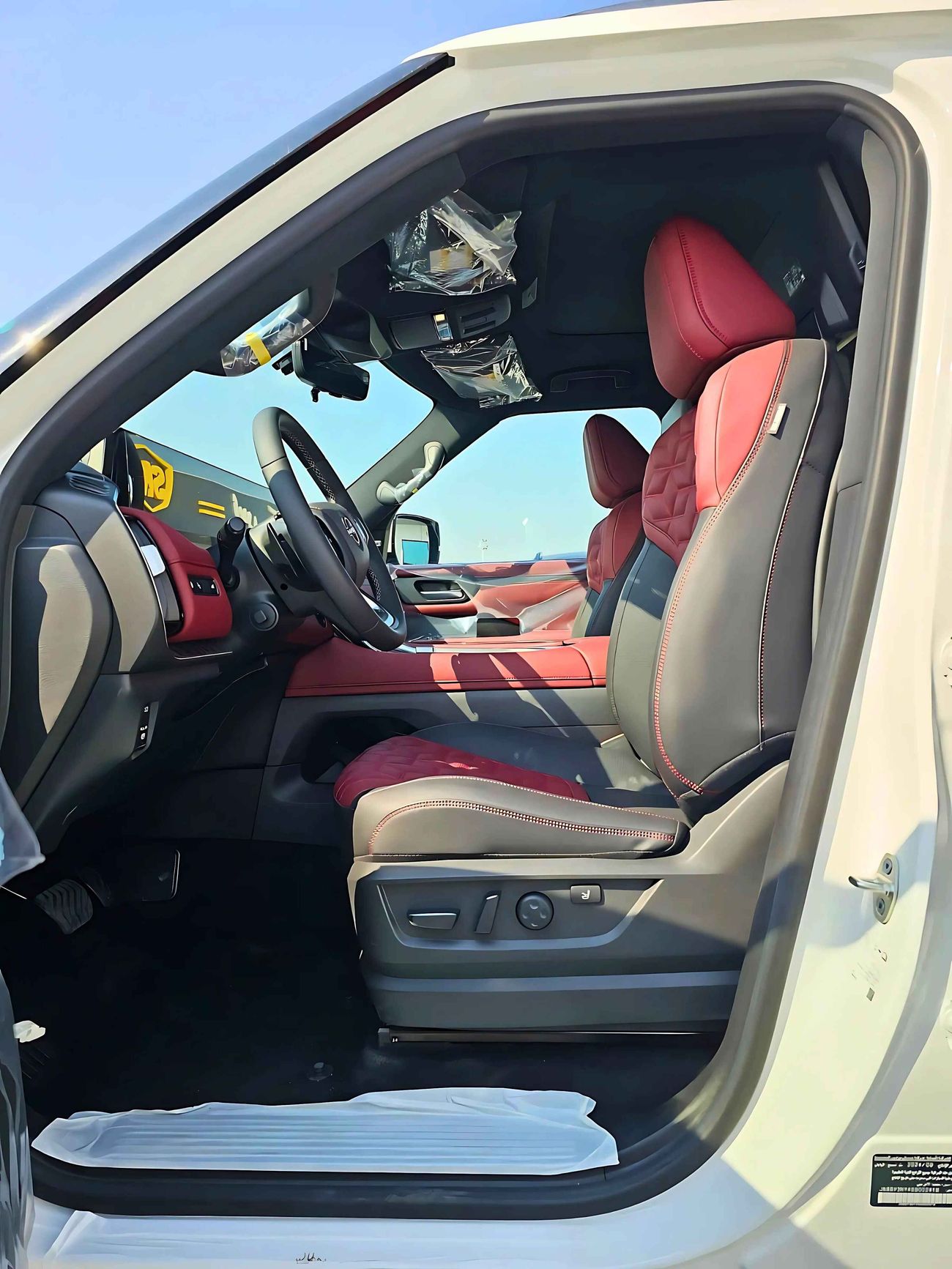 Nissan Patrol SE PLATINUM / 3.8L V6 / PWR SEATS WITH 360* CAMERA / HEADUP DISPLAY / FULL OPTION (CODE # SE)