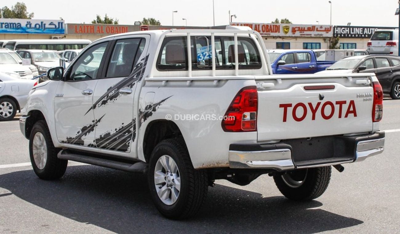Toyota Hilux SR5 2.4L Diesel 4x4 Double Cab M/T - Rear camera - Full options