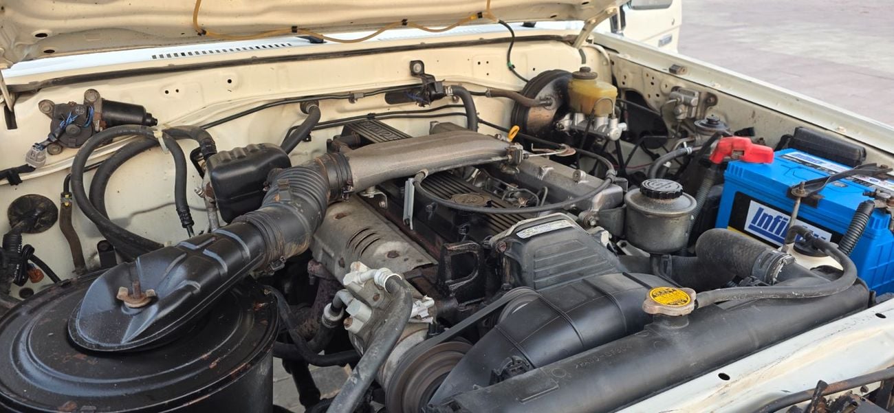 Toyota Land Cruiser Pickup 70