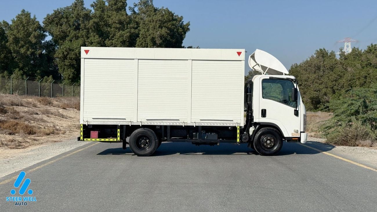 إيسوزو NPR NPR | 3.0L Diesel | 125HP | Manual | Shutter Box Water Distribution Truck | GCC Specs