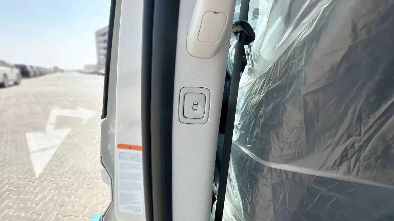 هيونداي ستاريا Hyundai Staria 3.5L 11 STR Premier AT 2026 • Petrol • Automatic