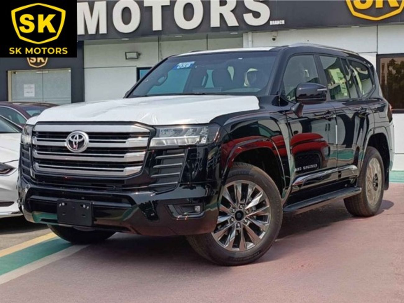 Toyota Land Cruiser GXR, 4.0L V6 PETROL, DRIVER POWER SEAT, SUNROOF, 4WD, FULL OPTION (CODE # 67881)