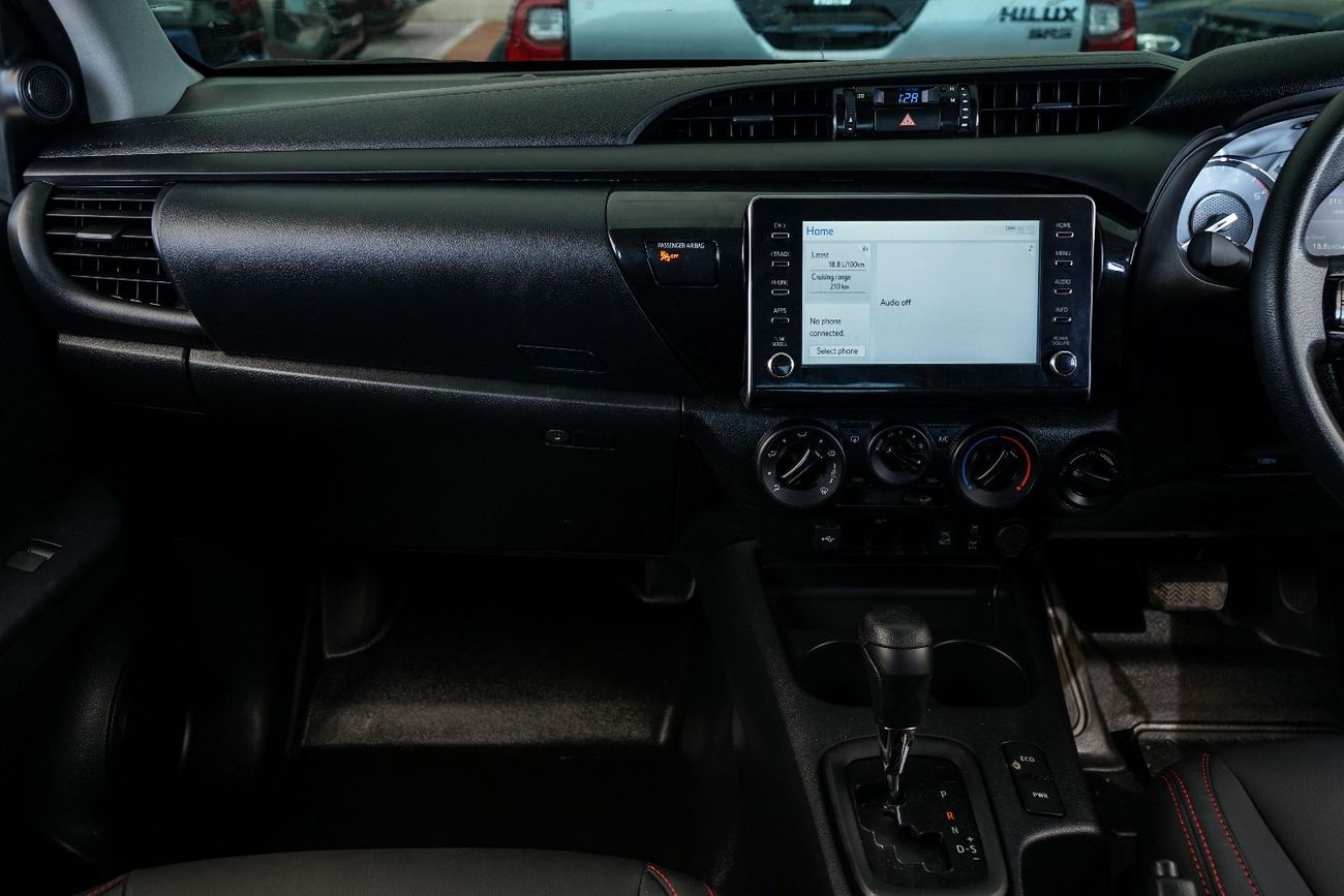 تويوتا هيلوكس The Toyota Hilux is a legendary, durable pickup truck known for its legendary toughness, off-road ca