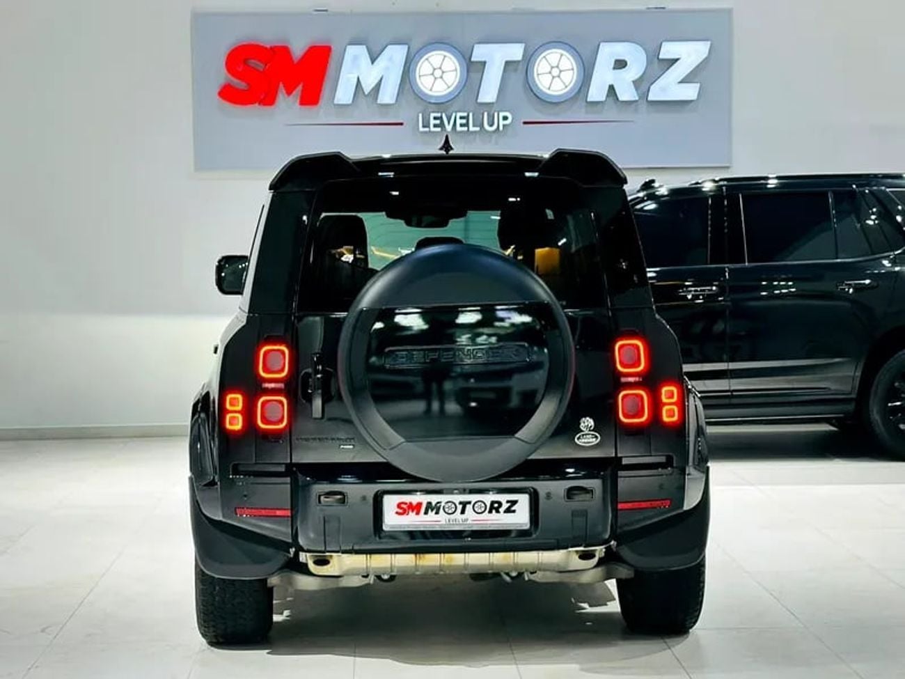 Land Rover Defender X DYNAMIC GCC SPECS UNDER AGENCY WARRANTY TILL ORIGINAL PAINT