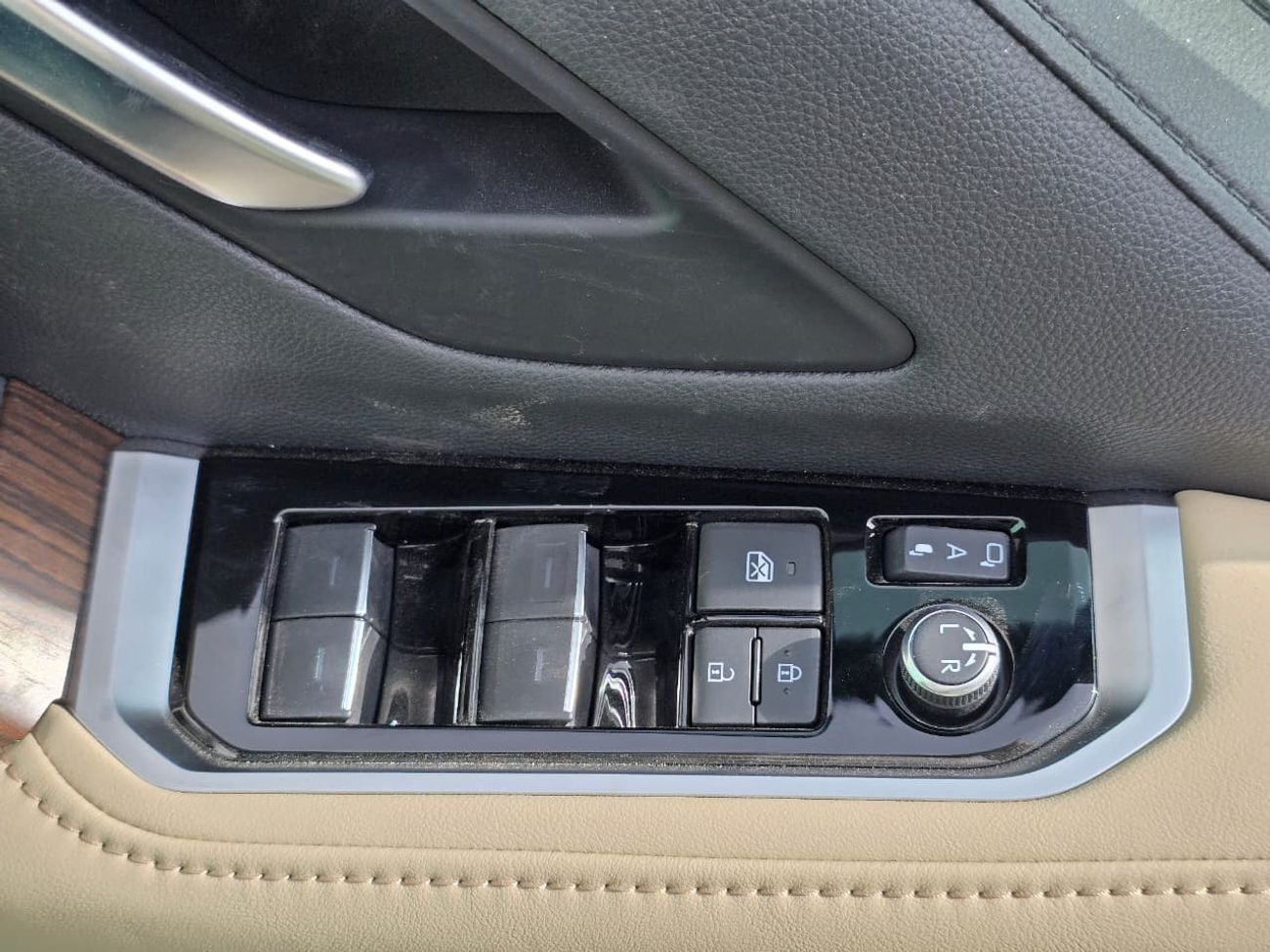 Toyota Land Cruiser GXR3 3.5L TT