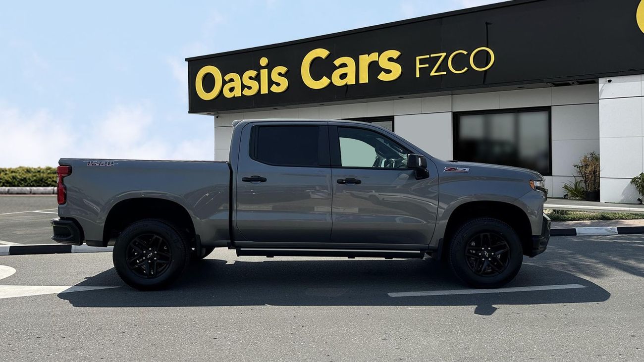 Chevrolet Silverado Trail Boss Z71 V8 GCC Under Warranty with Full Service History