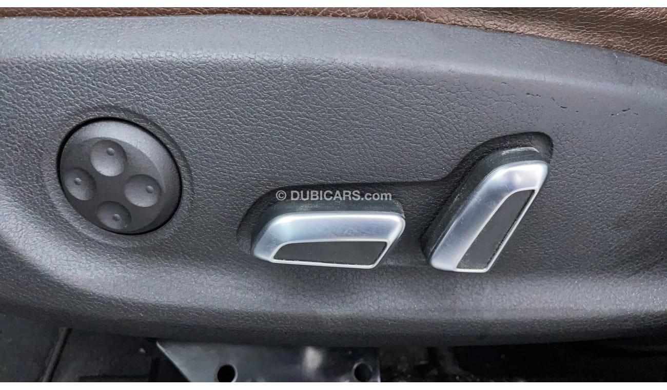 أودي A4 35 TFSI 2000