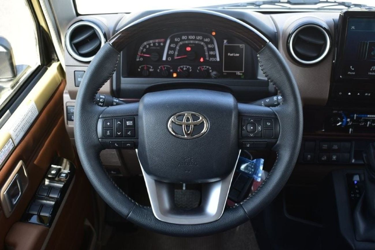 تويوتا لاند كروزر 70 S-DLX 2.8L (5 Door)