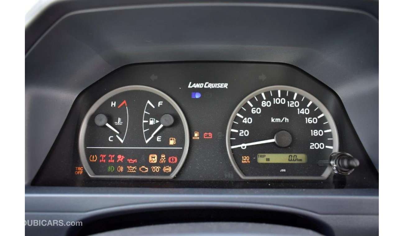 Toyota Land Cruiser Pick Up Double Cabin DLX V8 4.5L Diesel MT