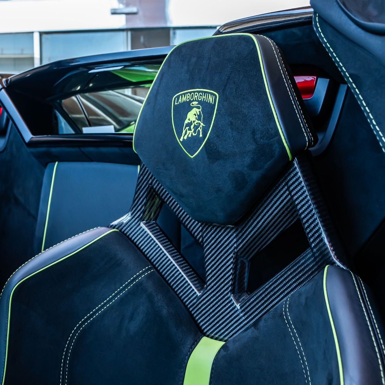 Lamborghini Aventador Roadster 2017 Lamborghini Aventador LP 750-4 Superveloce Roadster | Rare Collector Item