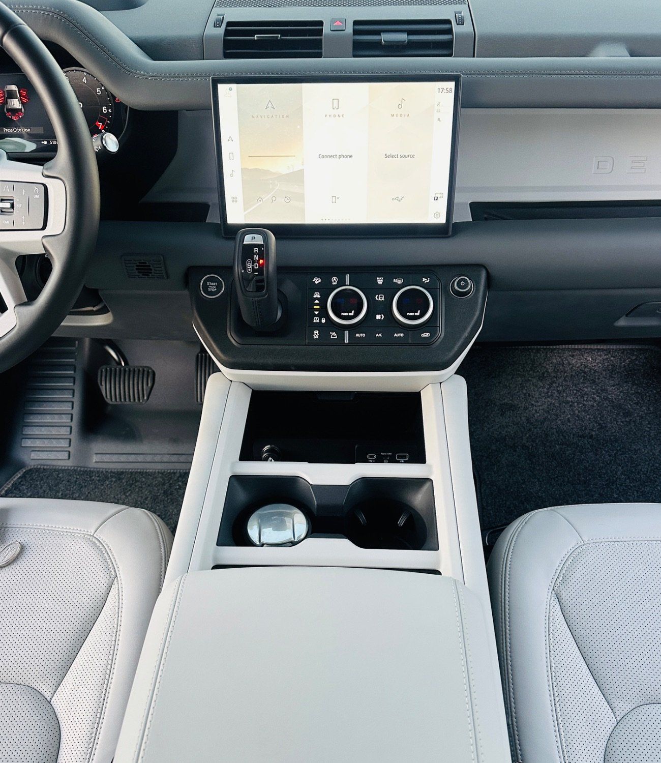 لاند روفر ديفندر