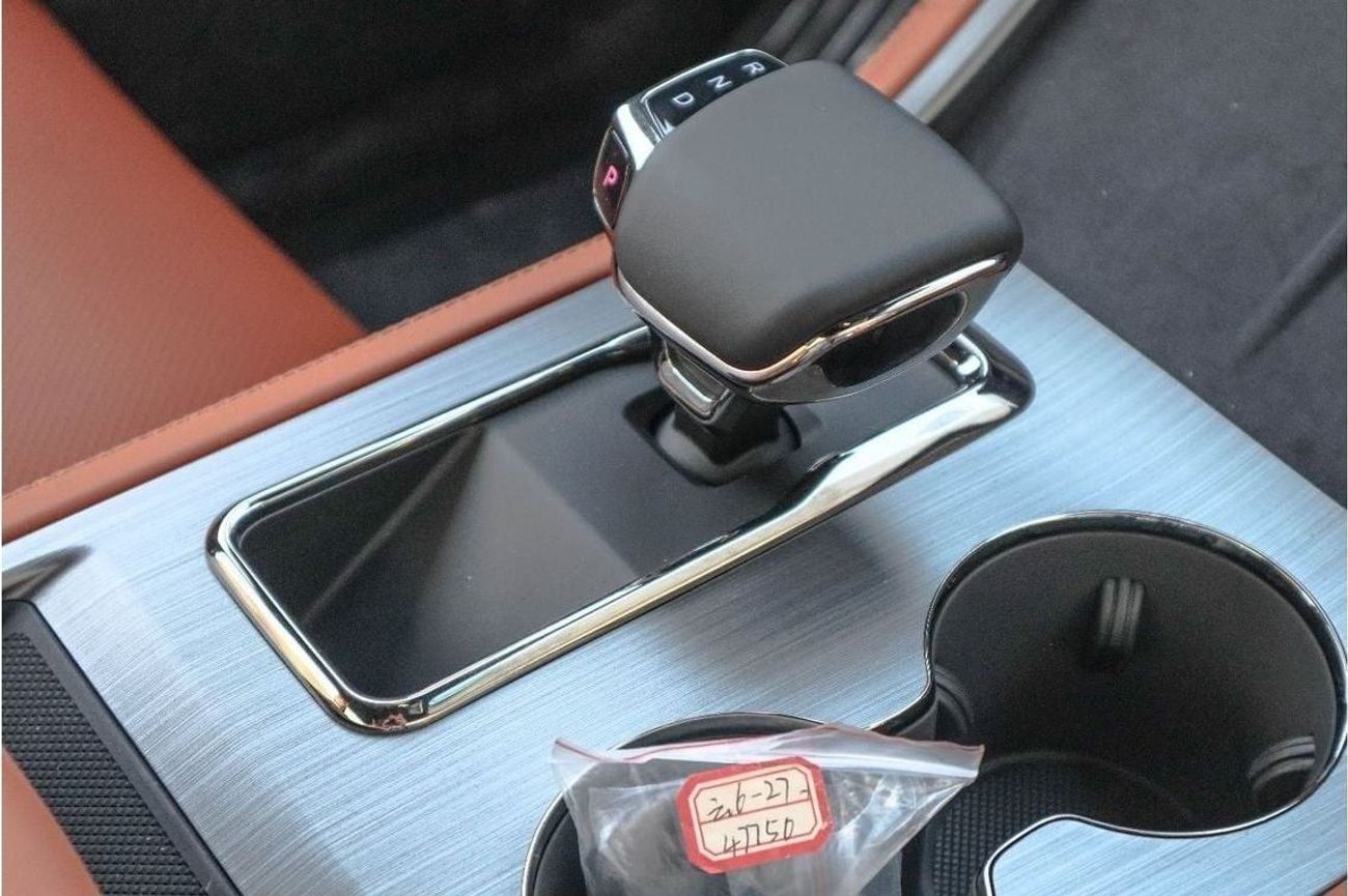 ROX 01 ROX 01 Plug-In Hybrid VIP 1.5T 4WD 2024