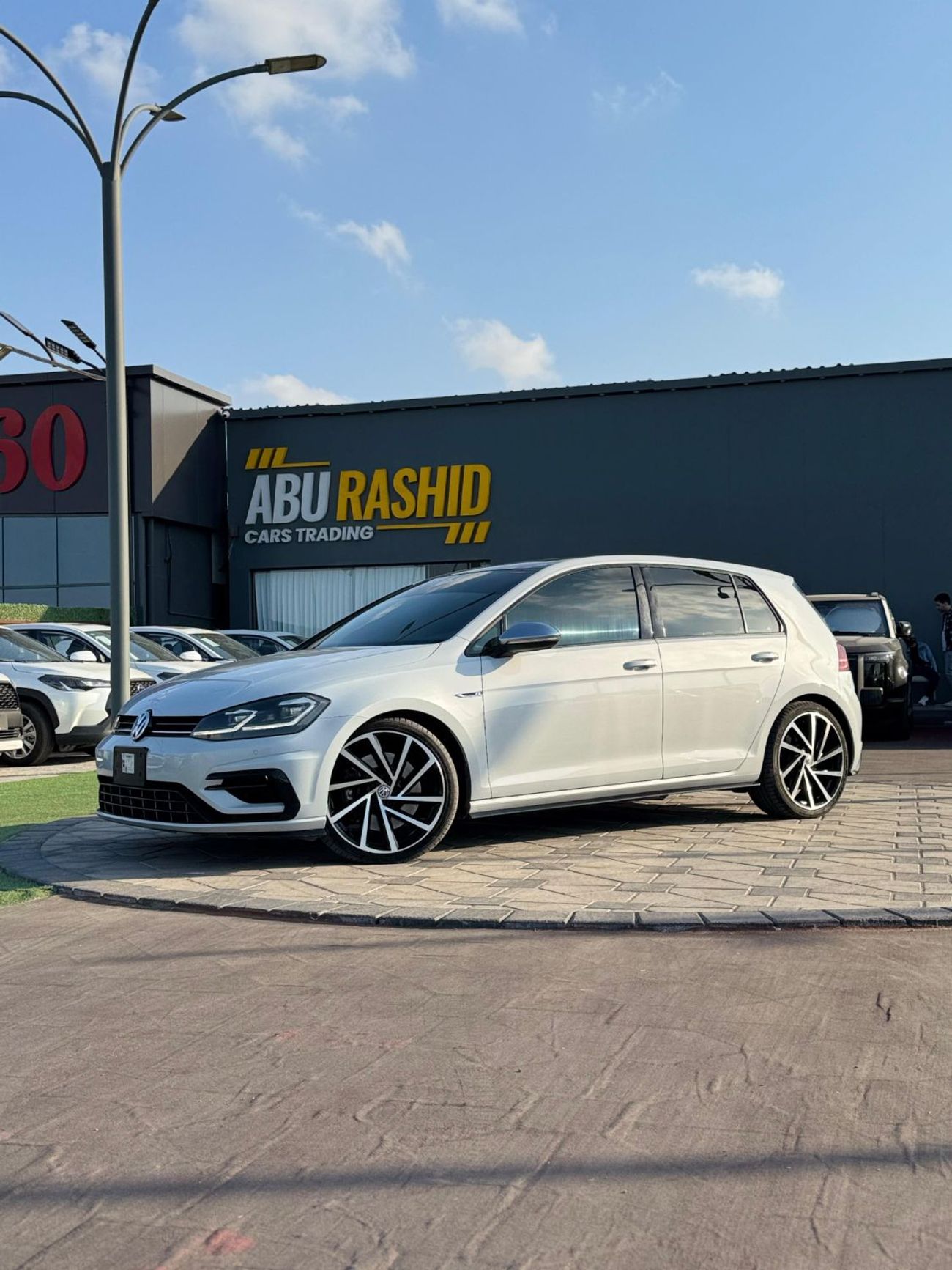 Volkswagen Golf R 