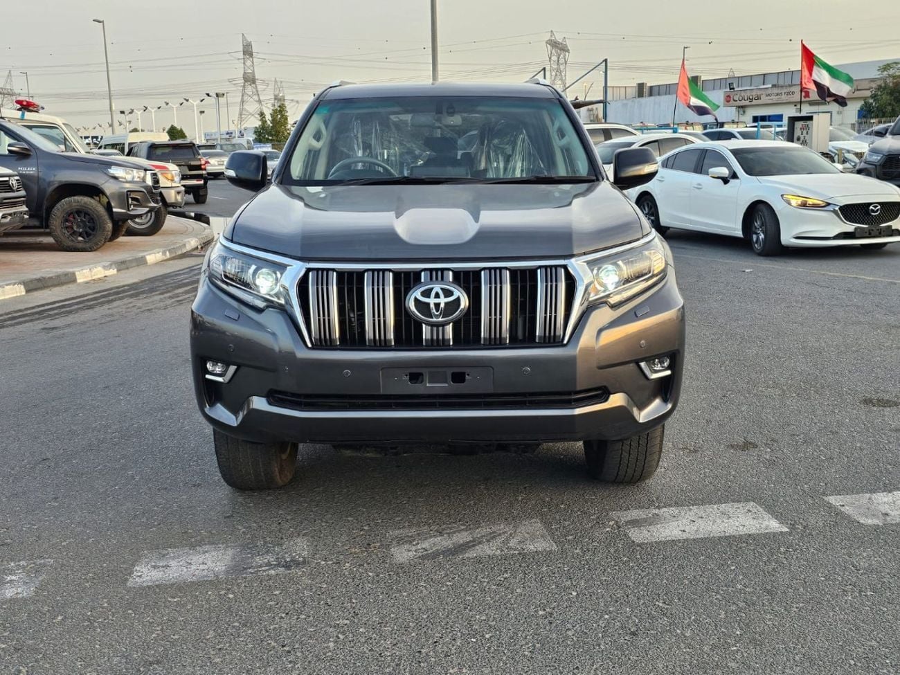 Toyota Prado VX 2.8L LHD V4 Diesel engine Grey Color Automatic transmission 4WD 7 Seater 5 Doors