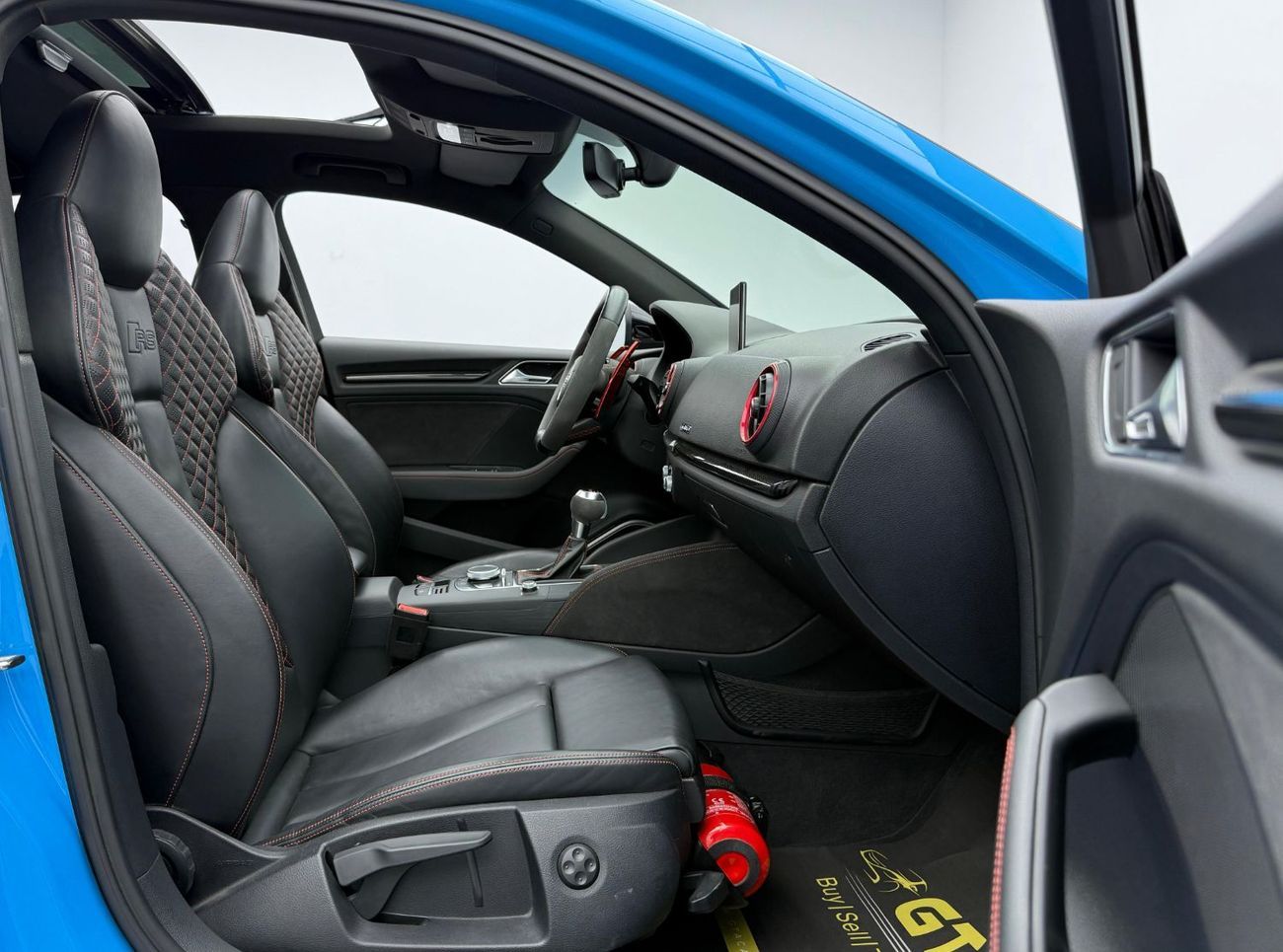 Audi RS3 TFSI quattro 2.5L (400 HP) Sedan 2018 Audi RS3, Warranty, Full Audi Service History, Excellent Condi