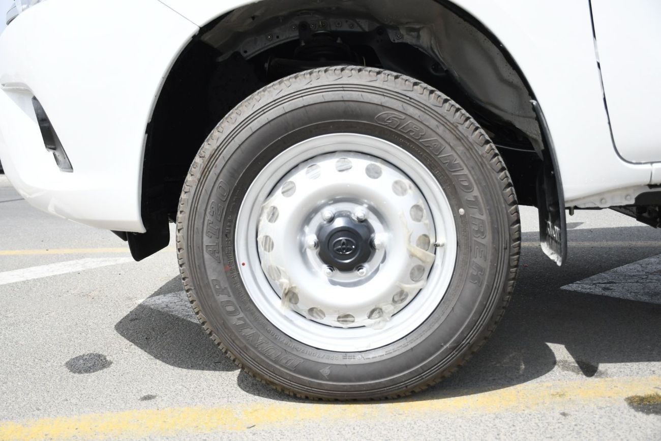 تويوتا هيلوكس 2.7L Automatic Basic option