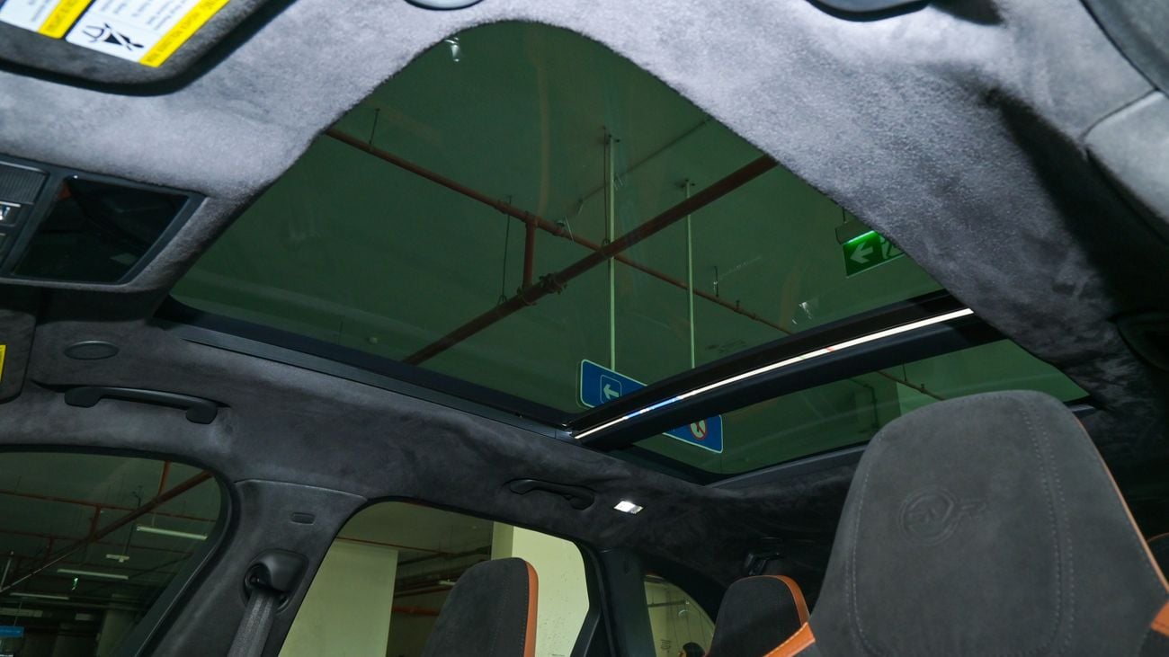 Jaguar F Pace 5.0L V8 SVR (550 PS)