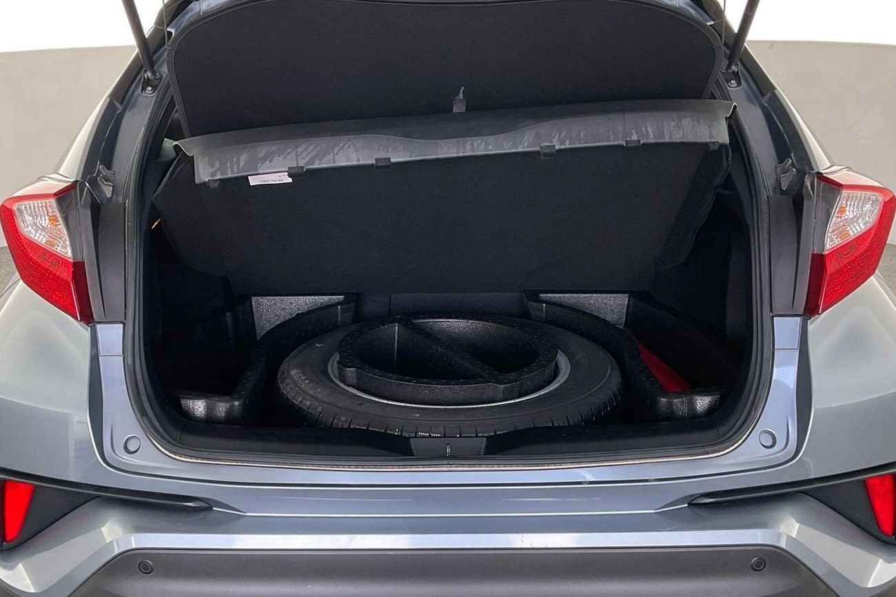 تويوتا CHR VX | National Day Celebration | شامل الضمان | 0 ﺪﻔﻋﺓ ﺃﻮﻟﻯ