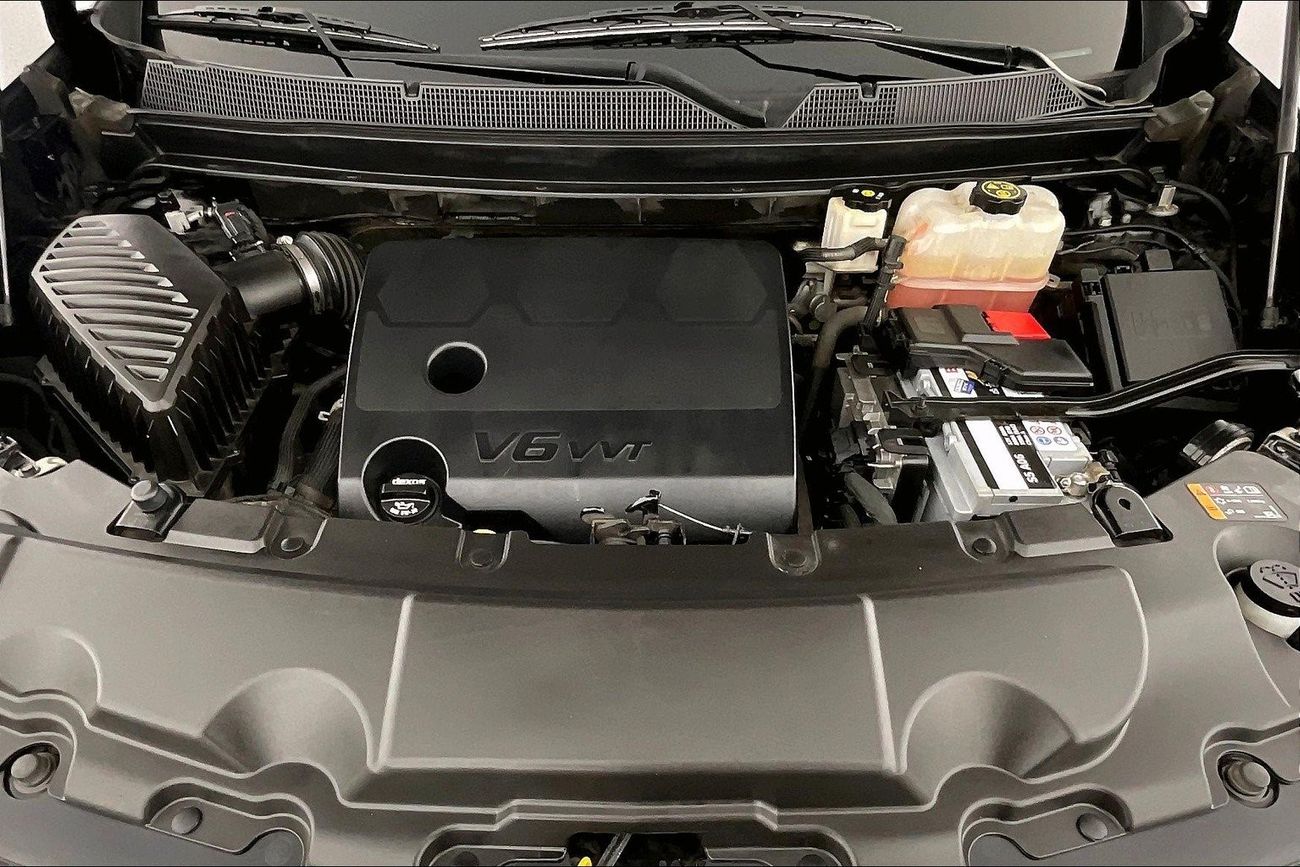 ميتسوبيشي باجيرو GLS Midline w/sunroof | شامل الضمان | 0 ﺪﻔﻋﺓ ﺃﻮﻟﻯ