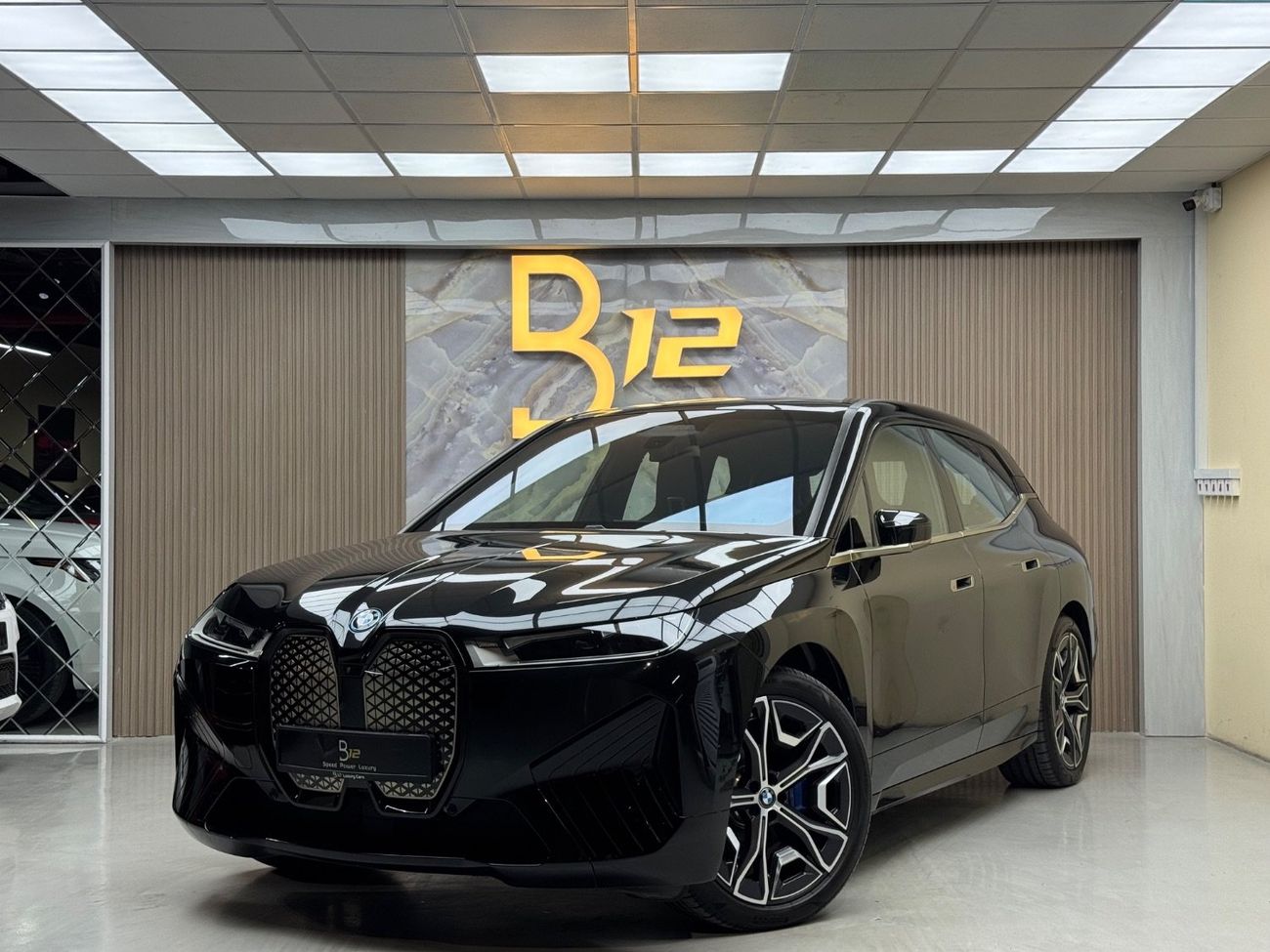 بي أم دبليو iX xDrive40