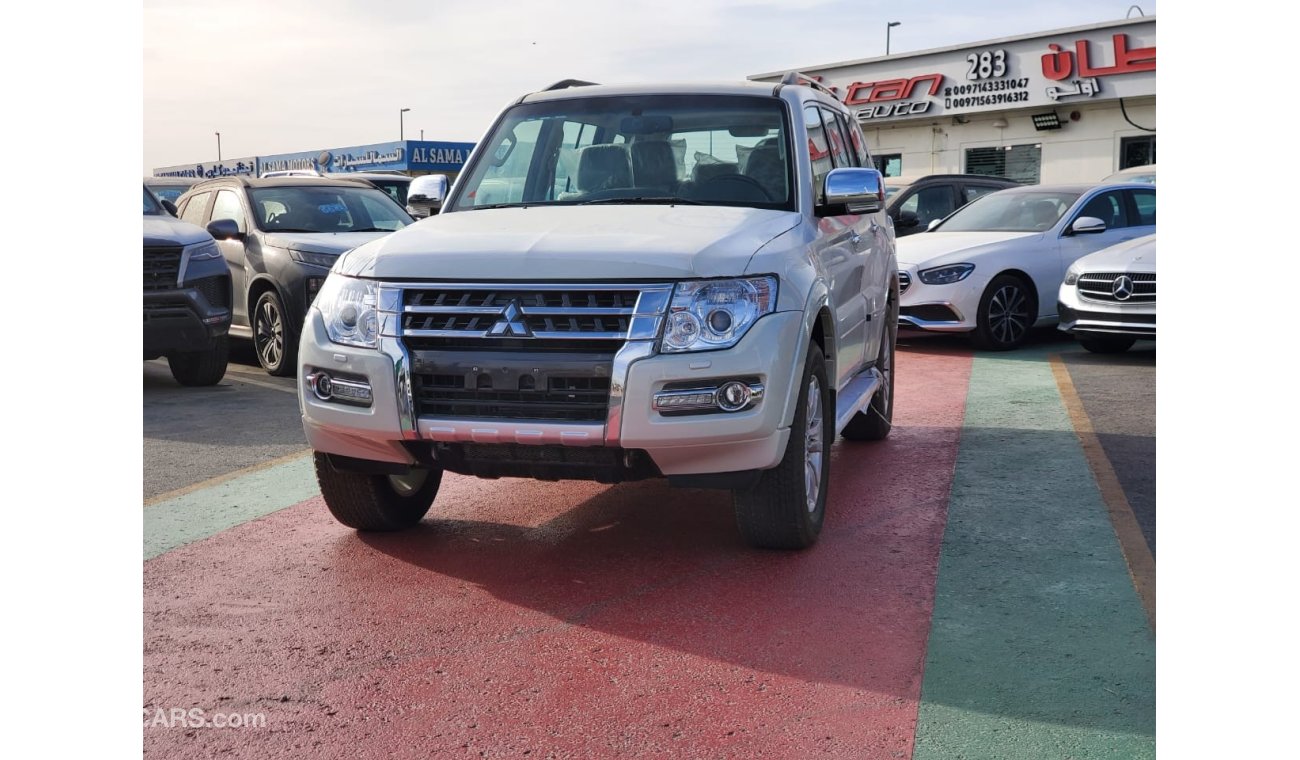 Mitsubishi Pajero Mitsubishi Pajero GLS 2022 Model White/beige 3.8L Petrol