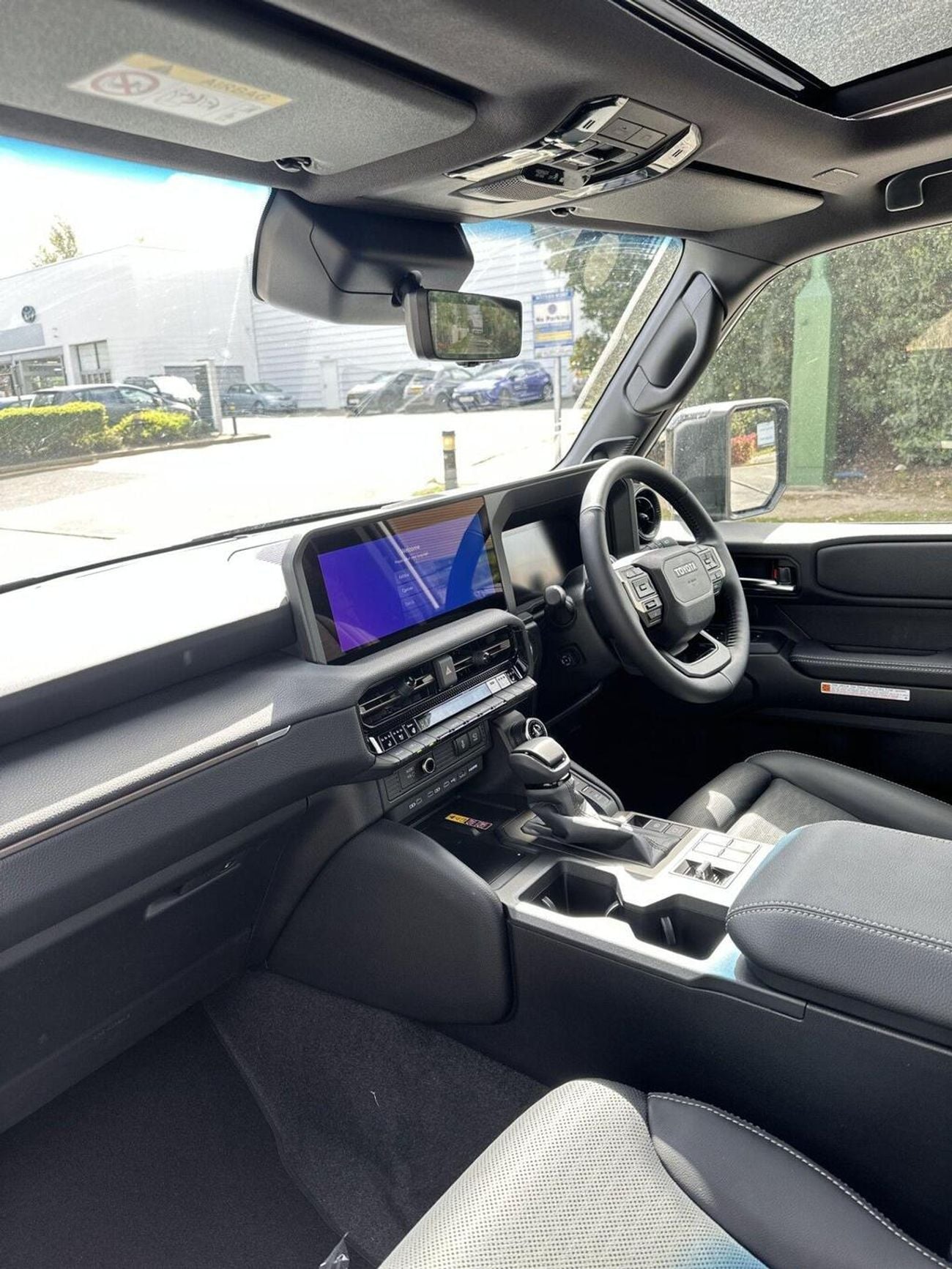 Toyota Land Cruiser 2.8D MHEV Invincible Auto 4WD Euro 6 (s/s) 5dr (LWB) (EXPORT ONLY) Right Hand Drive