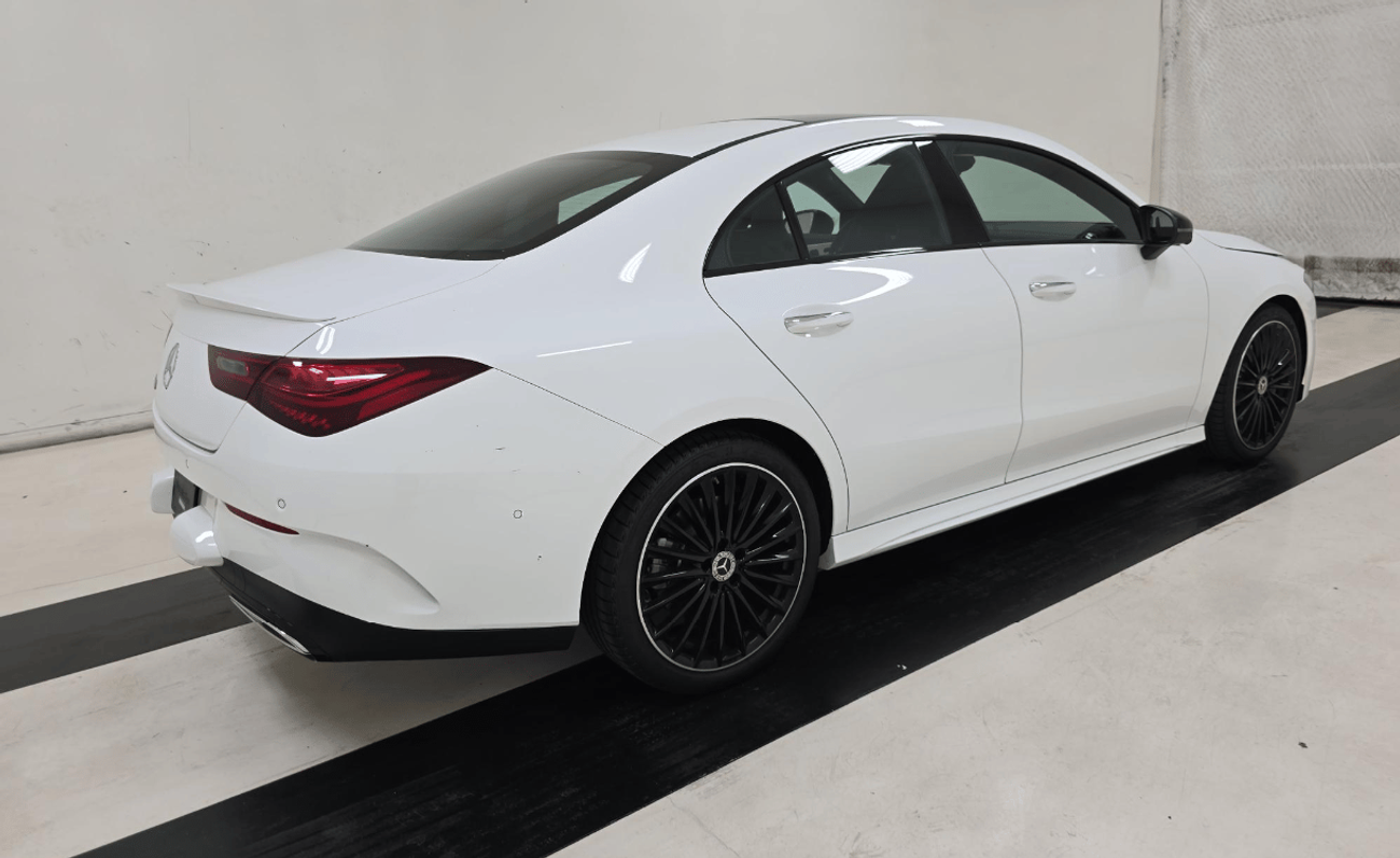 Mercedes-Benz CLA 250 Premium + 2.0L