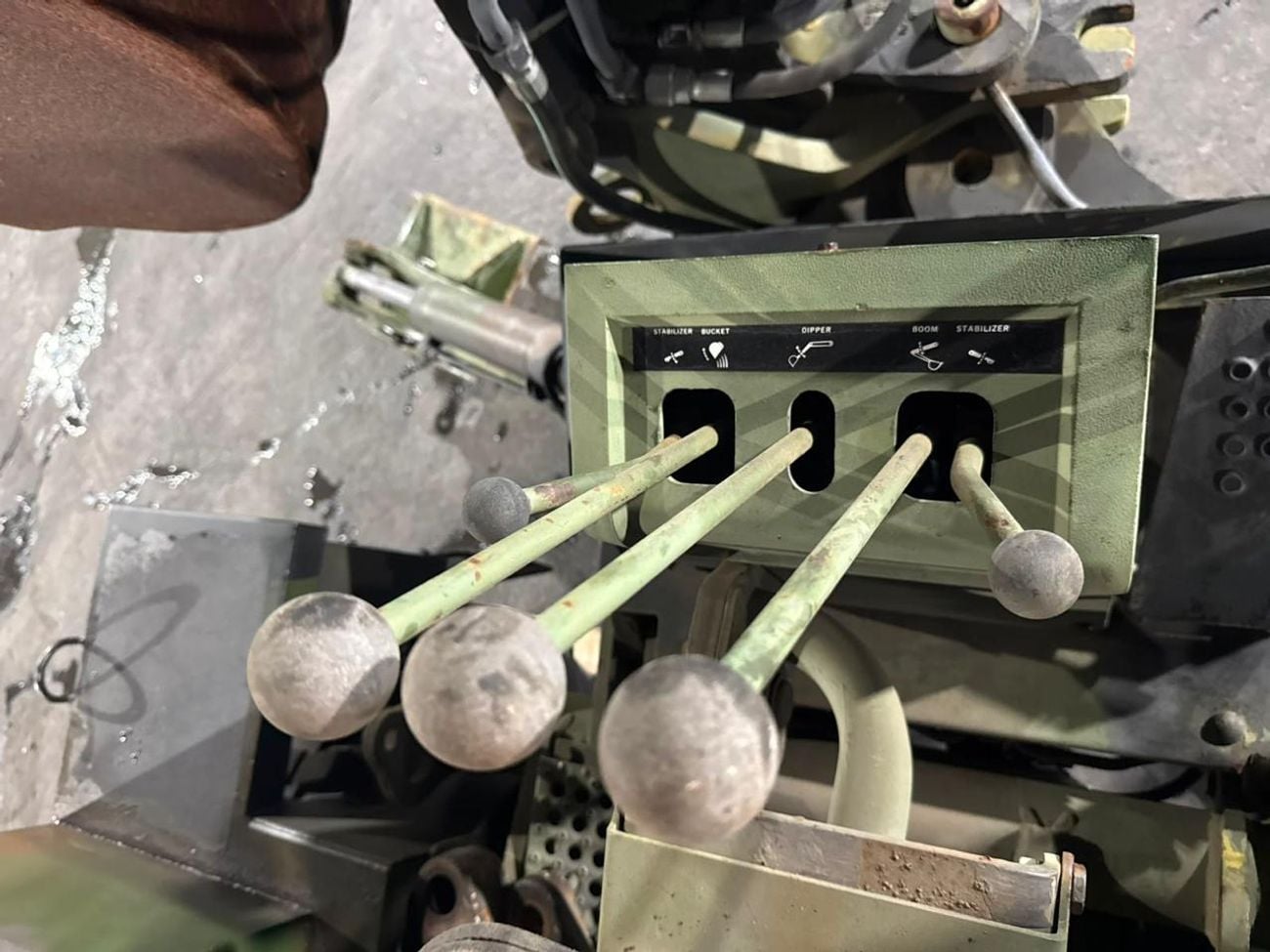Mercedes Benz Unimog MILITARY LOADER (NON GCC)