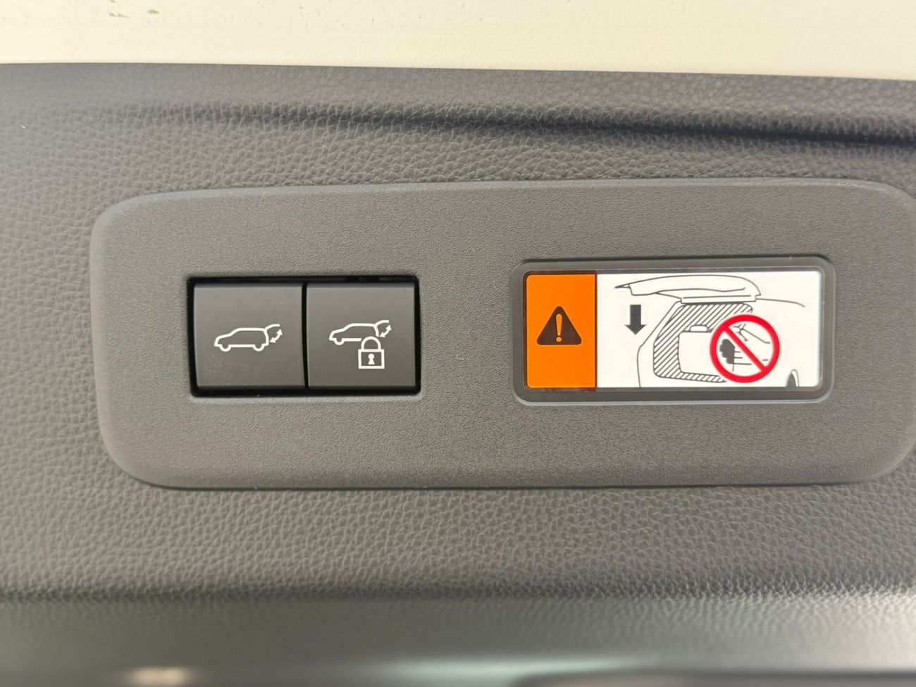 تويوتا برادو TOYOTA PRADO 2.4L Turbo All Rounder V - Special - 2025 Model