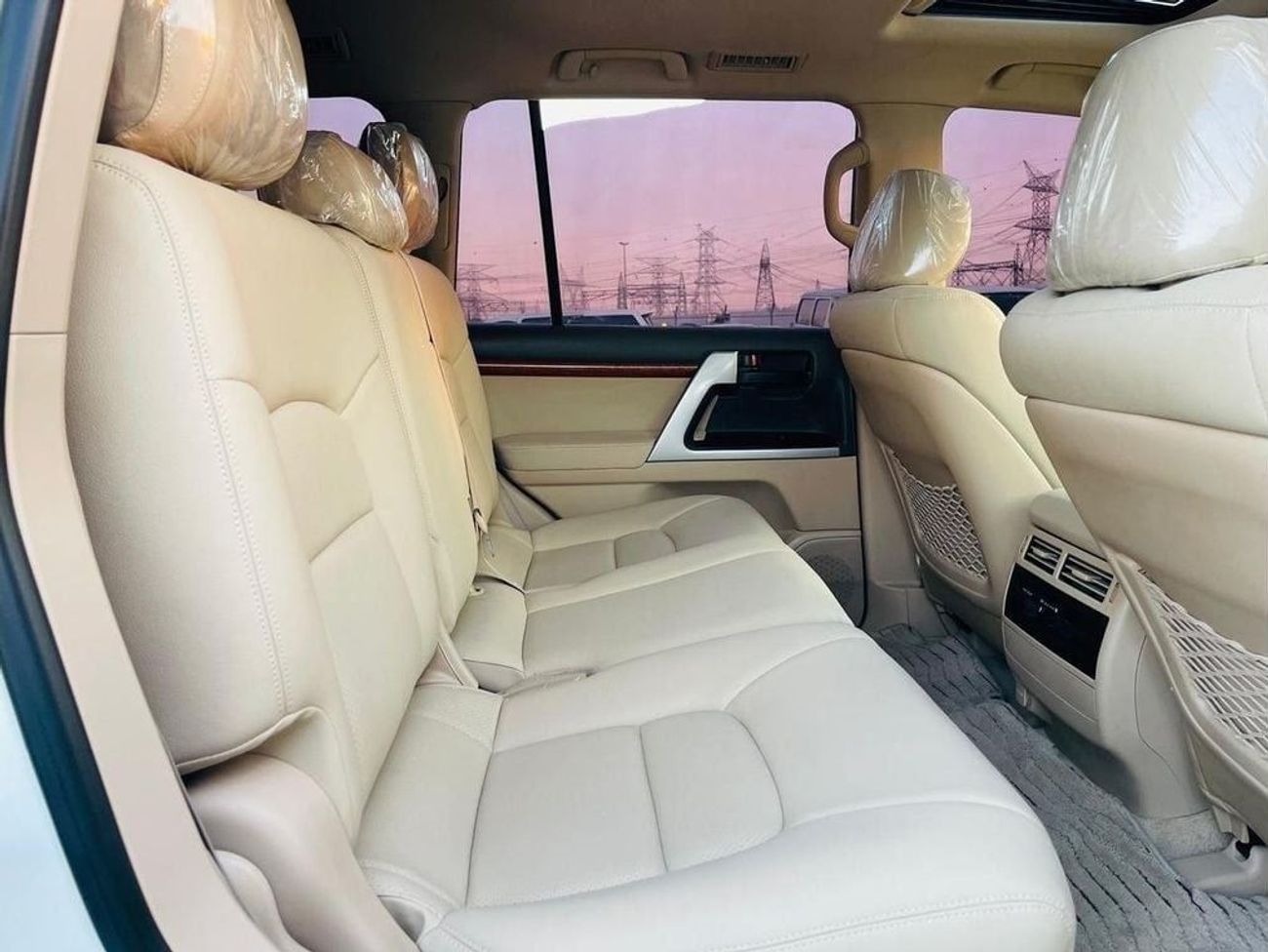 Toyota Land Cruiser Toyota landcuriser GXR V6 22015 Full option very neat and clean perfect conditions