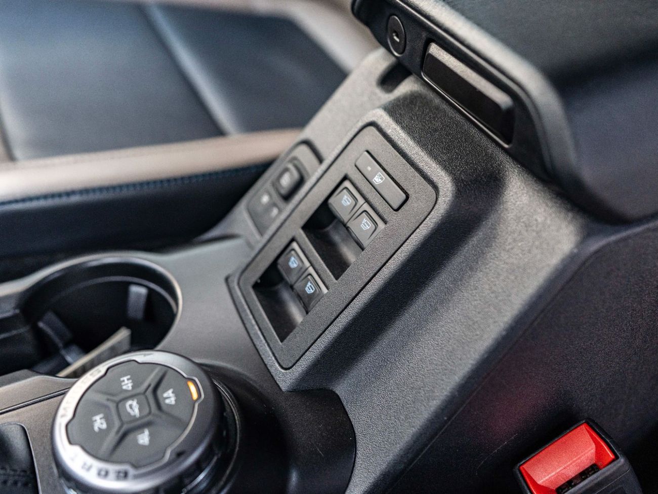 فورد برونكو Wildtrak 2.7L (5 Seater)