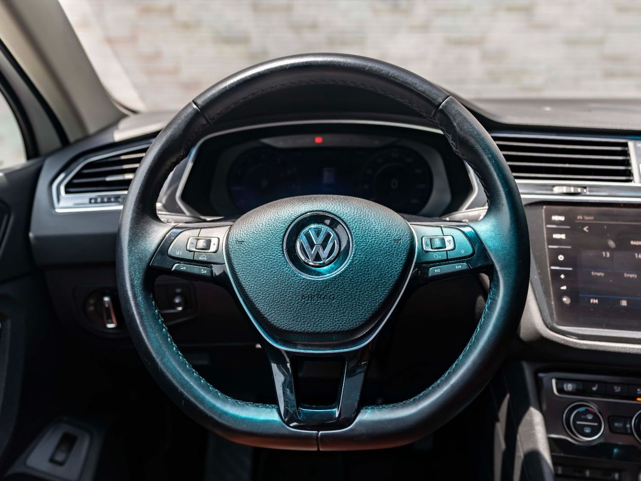 Volkswagen Tiguan SEL 2.0L