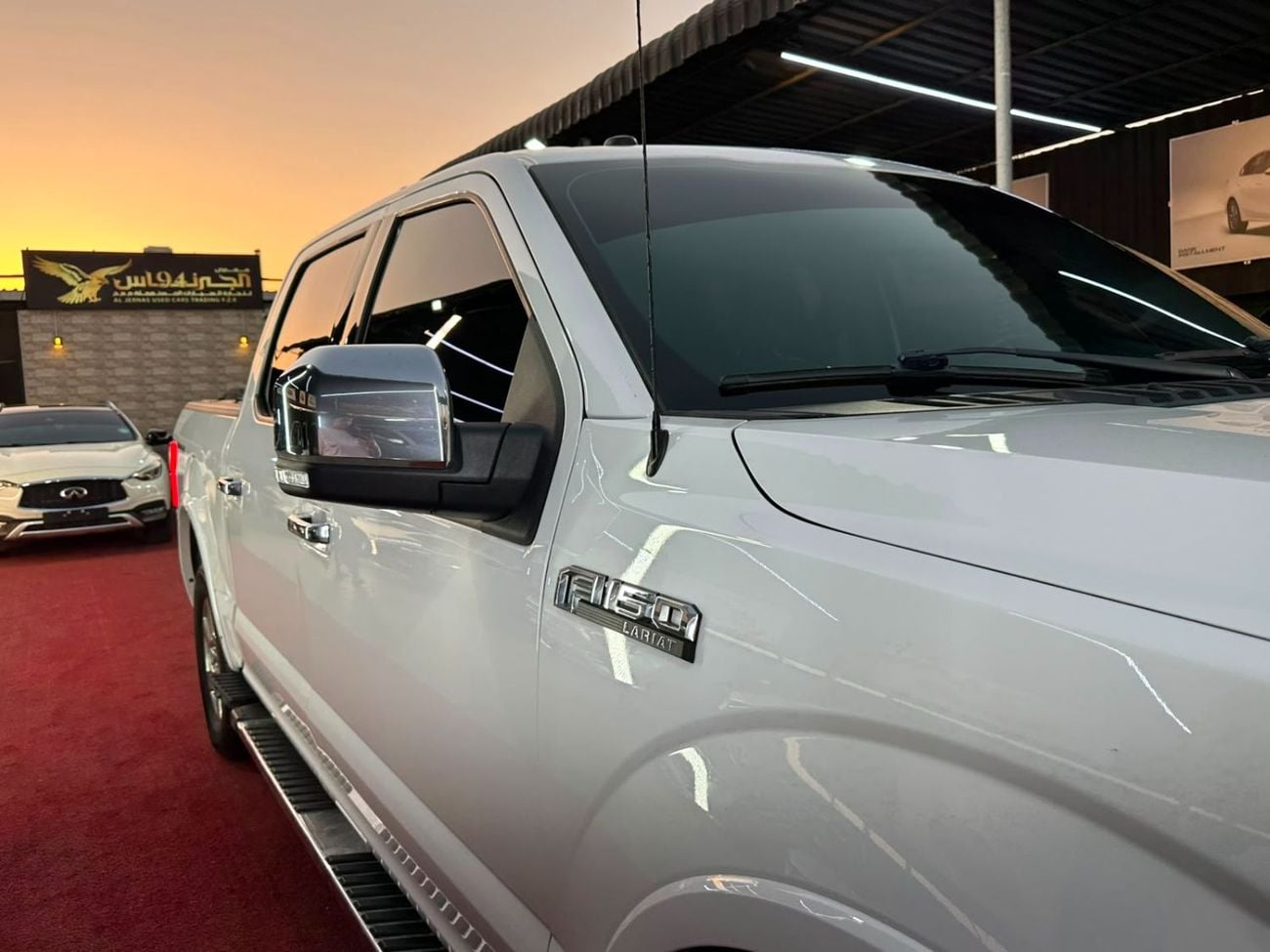 Ford F-150 LARIAT