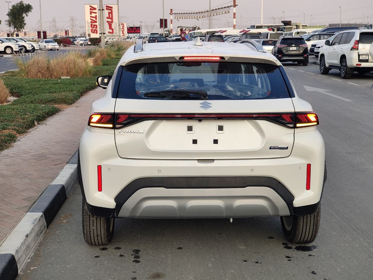 Suzuki Fronx SUZUKI FRONX GLX HYBRID 2026