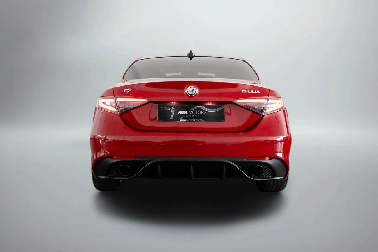 Alfa Romeo Giulia 2024 Alfa Romeo Giulia Q2 / 5 Year Alfa Romeo Warranty & Service Contract