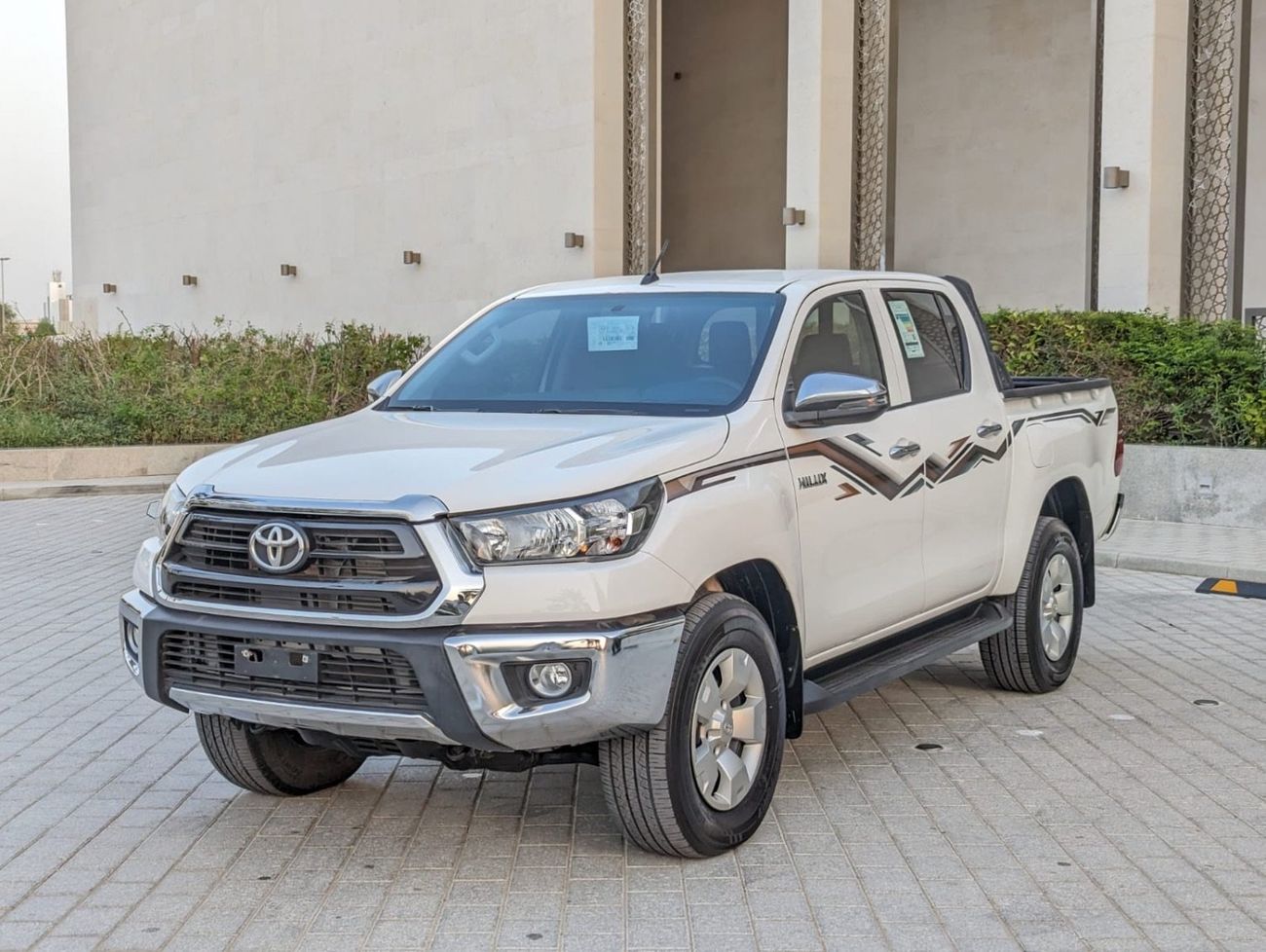 تويوتا هيلوكس S GLX 2.4L AWD A/T