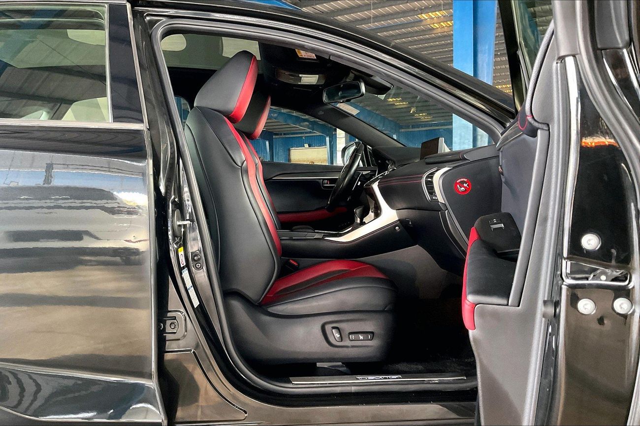 لكزس NX 300 F Sport Platinum | شامل الضمان | 0 ﺪﻔﻋﺓ ﺃﻮﻟﻯ