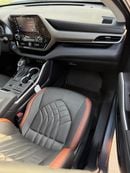 Toyota Highlander Hybrid leather seats,push start,blind spot