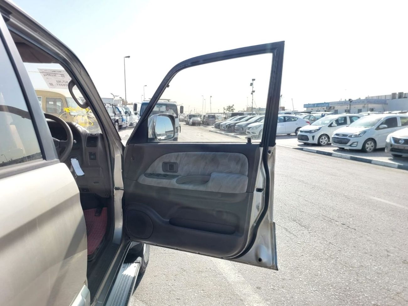 تويوتا لاند كروزر (RAMADAN OFFER) TOYOTA LAND CRUISER PRADO SUV RHD 2000 MODEL 3.0 L DIESEL AUTOMATIC(PM06891)