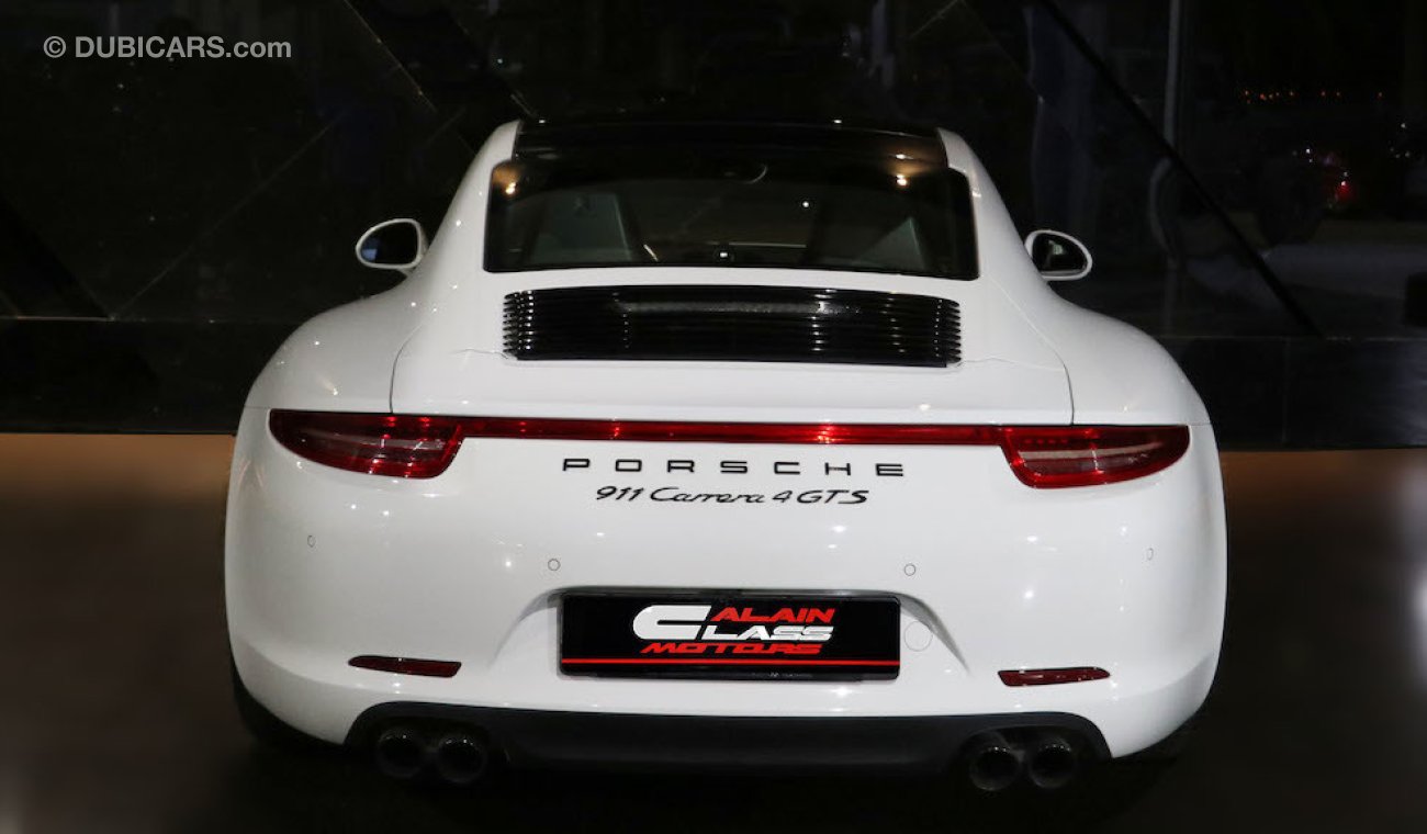 Porsche 911 GTS Carrera 4