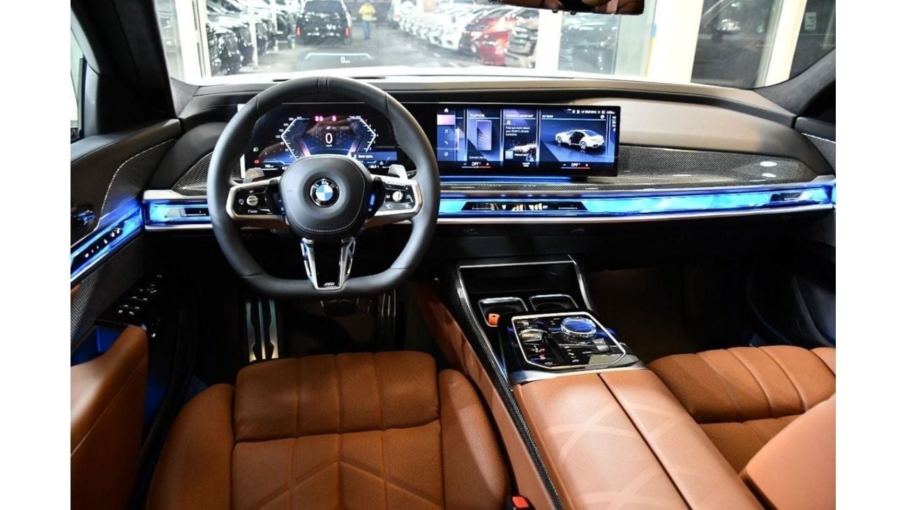 بي أم دبليو 735 BMW 735i M KIT 2024 GCC FULL