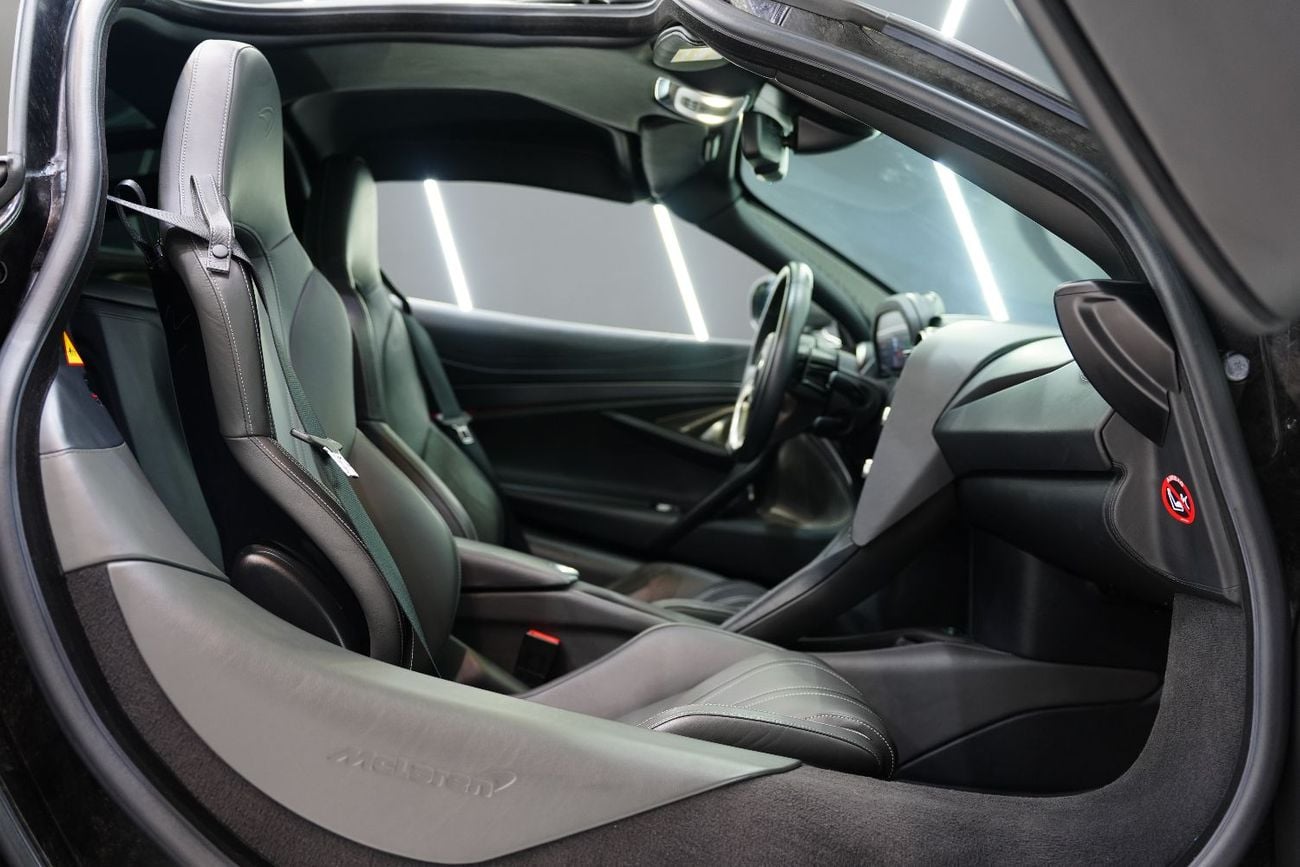 مكلارين 720S Lifting System, 360° Camera, McLaren Warranty!!