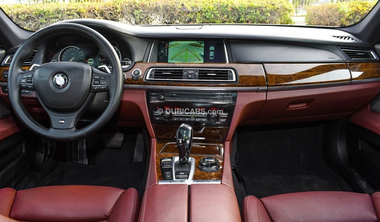 BMW 750Li M Sport BMW 750Li M Kit / 2013 / GCC / Under Warranty