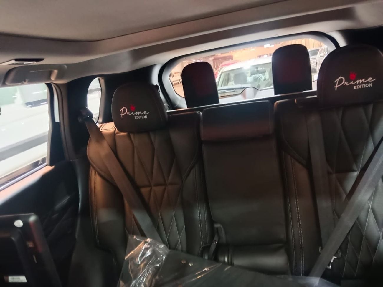 Mitsubishi Outlander PREMIUM LAUNCH EDITION